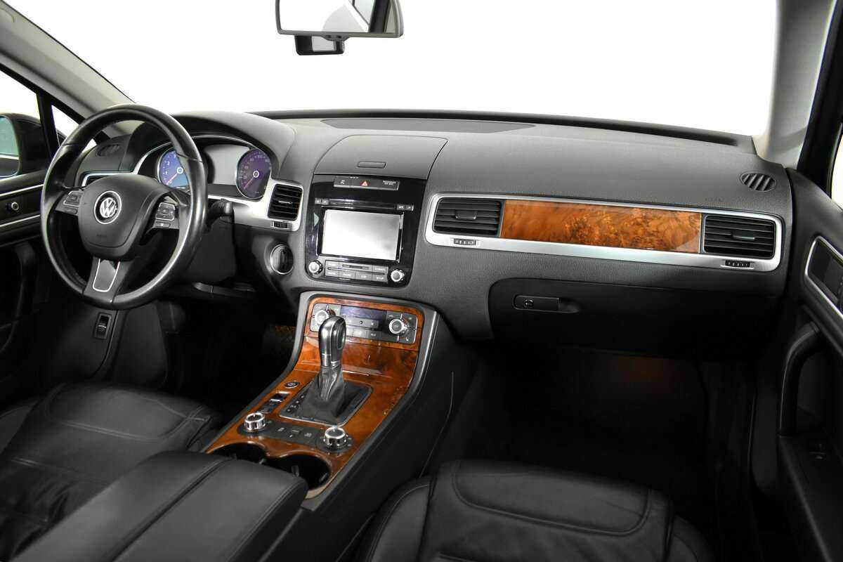 Б/У Фольксваген Туарег 2012 года. Фото: #9