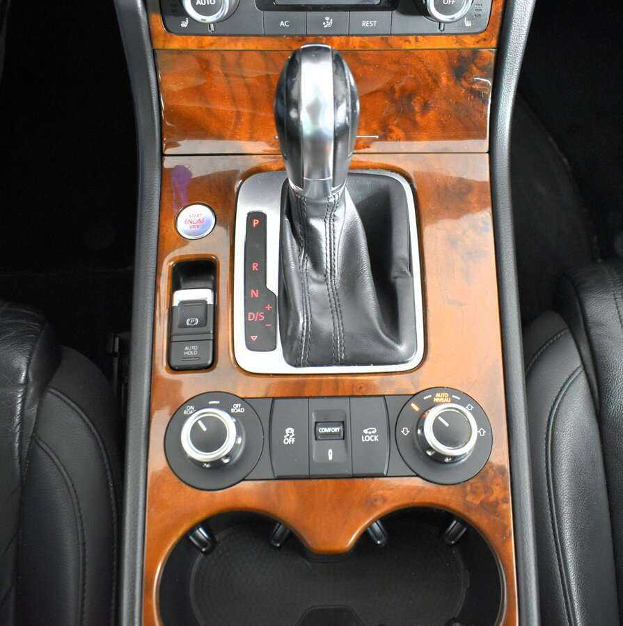 Б/У Фольксваген Туарег 2012 года. Фото: #12