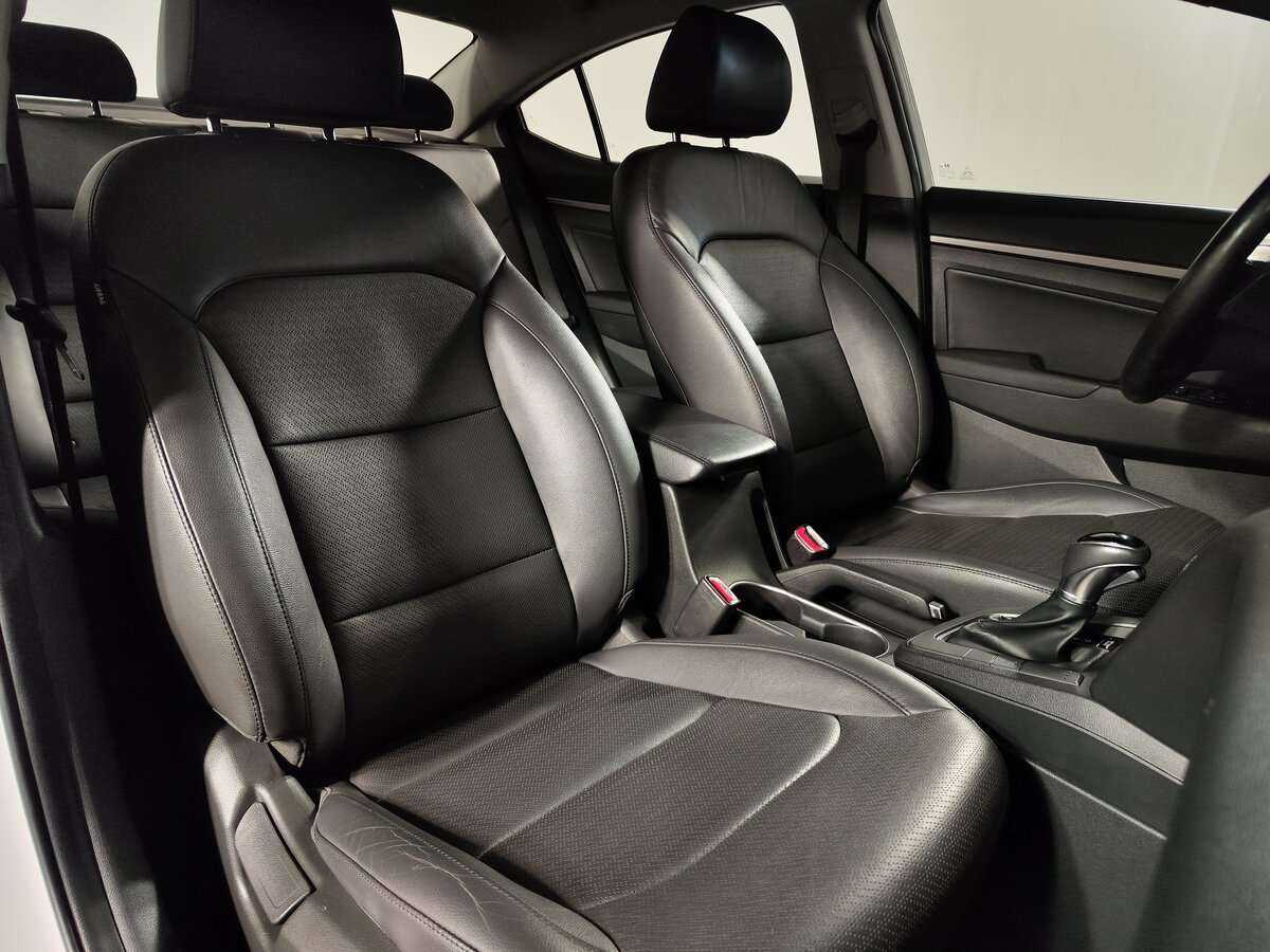 Б/У Хендай Елантра 2016 года. Фото: #9