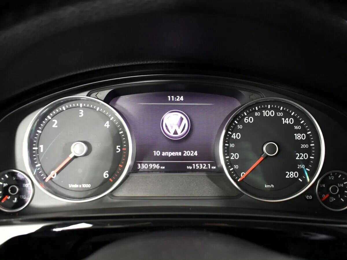 Б/У Фольксваген Туарег 2014 года. Фото: #5