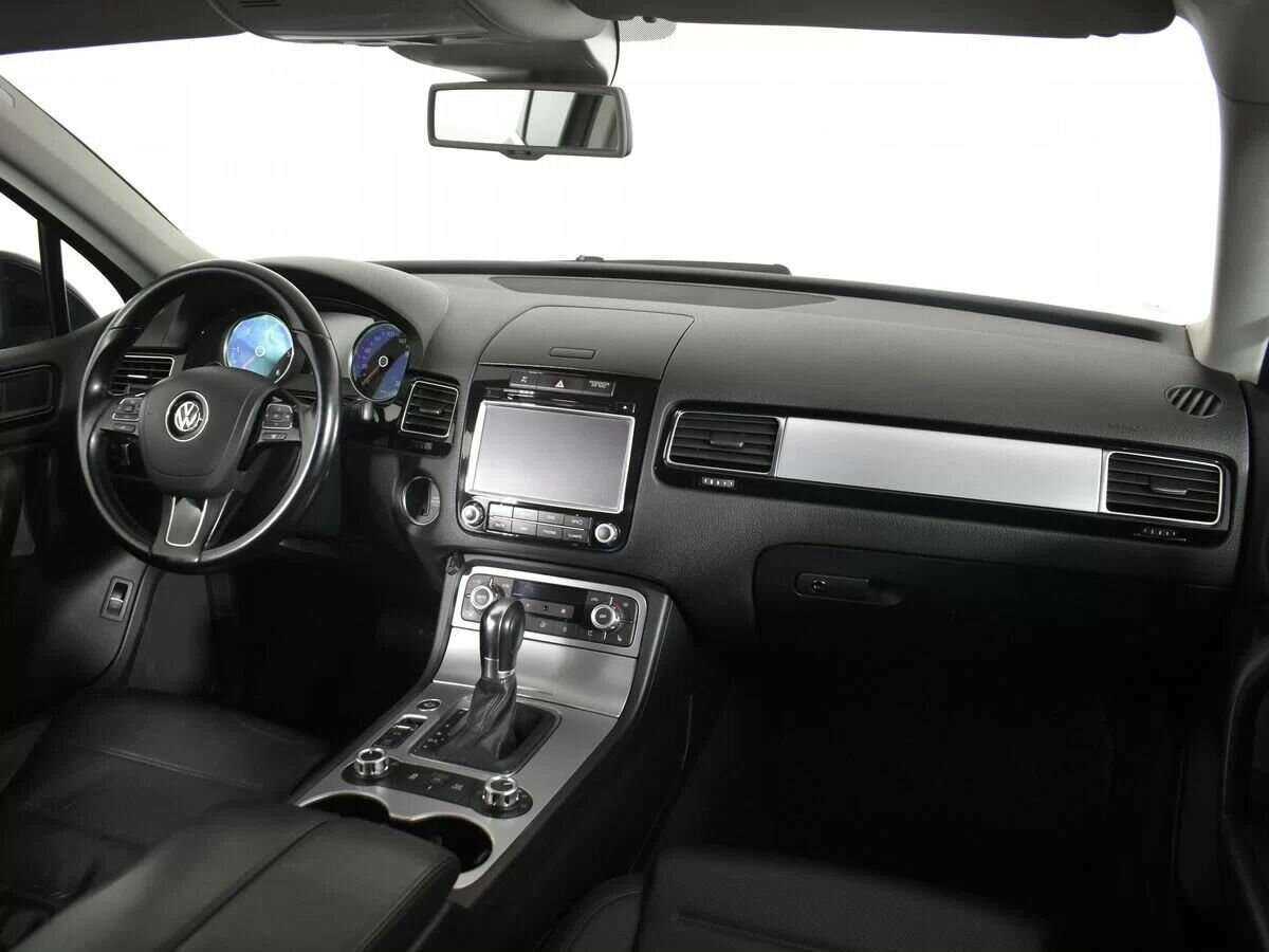 Б/У Фольксваген Туарег 2014 года. Фото: #9