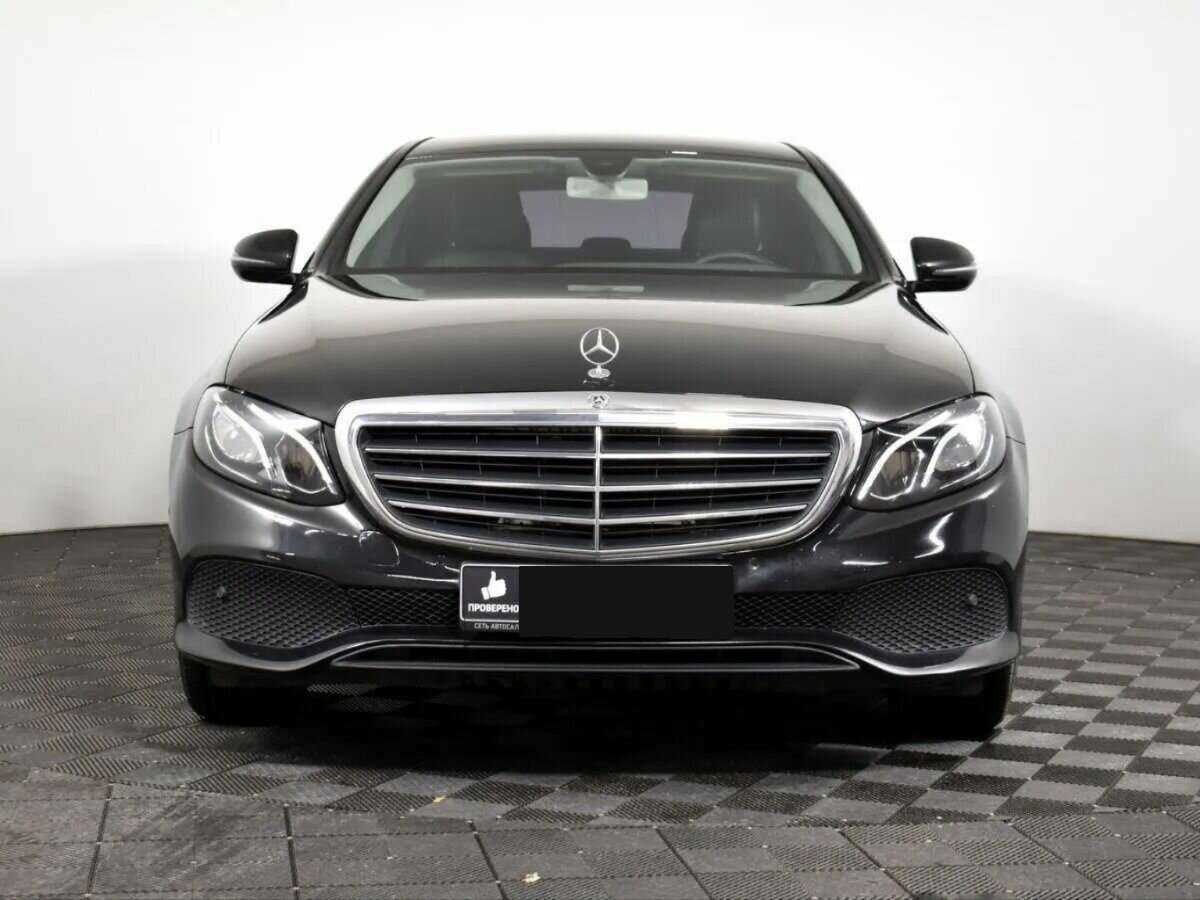 Mercedes-Benz E-Класс 2018 года с пробегом. Фото: #1