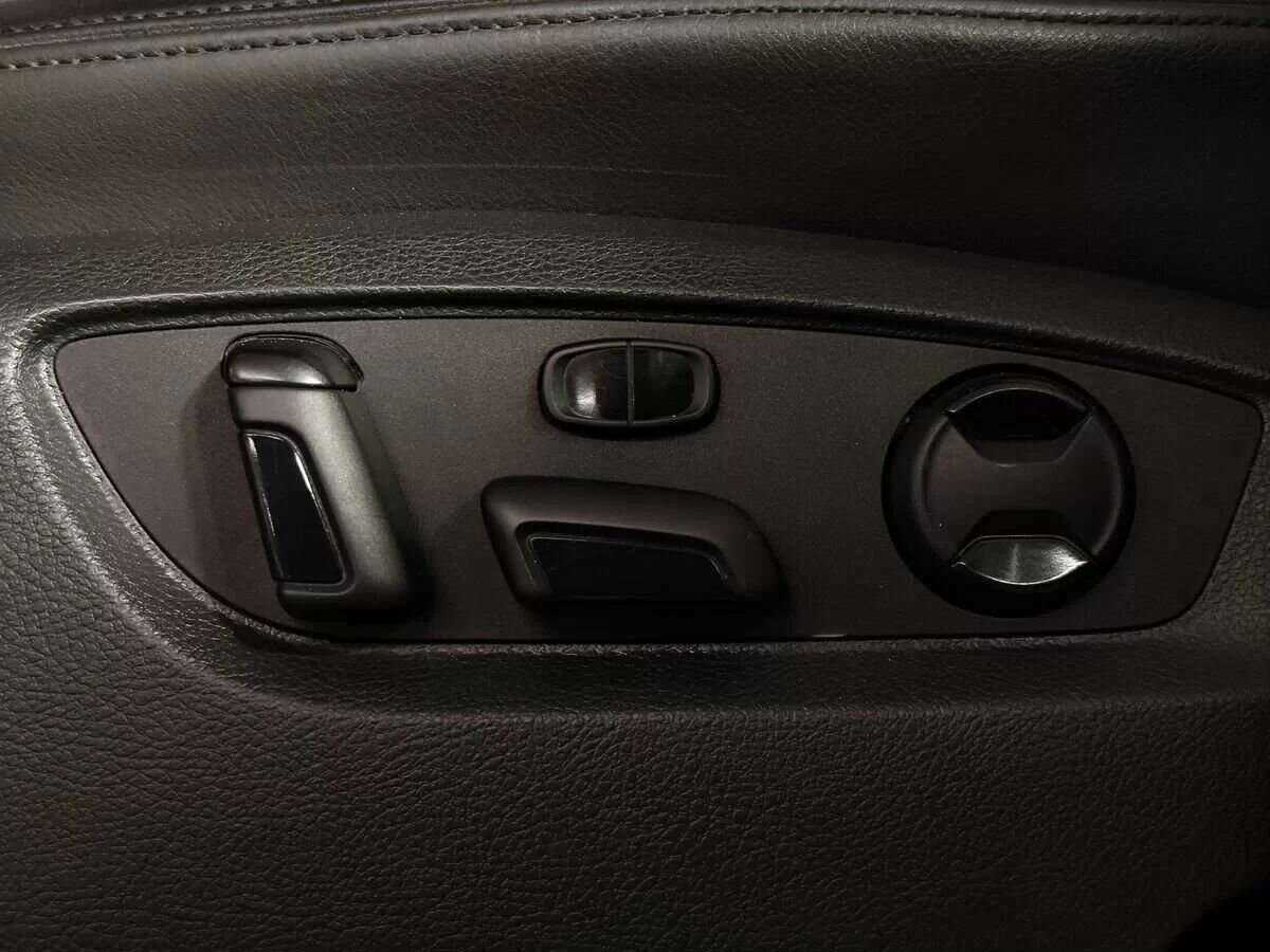 Б/У Фольксваген Туарег 2014 года. Фото: #19