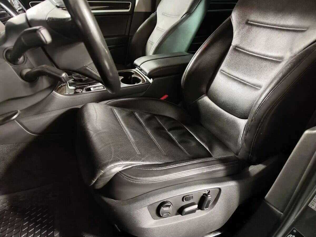 Б/У Фольксваген Туарег 2014 года. Фото: #22