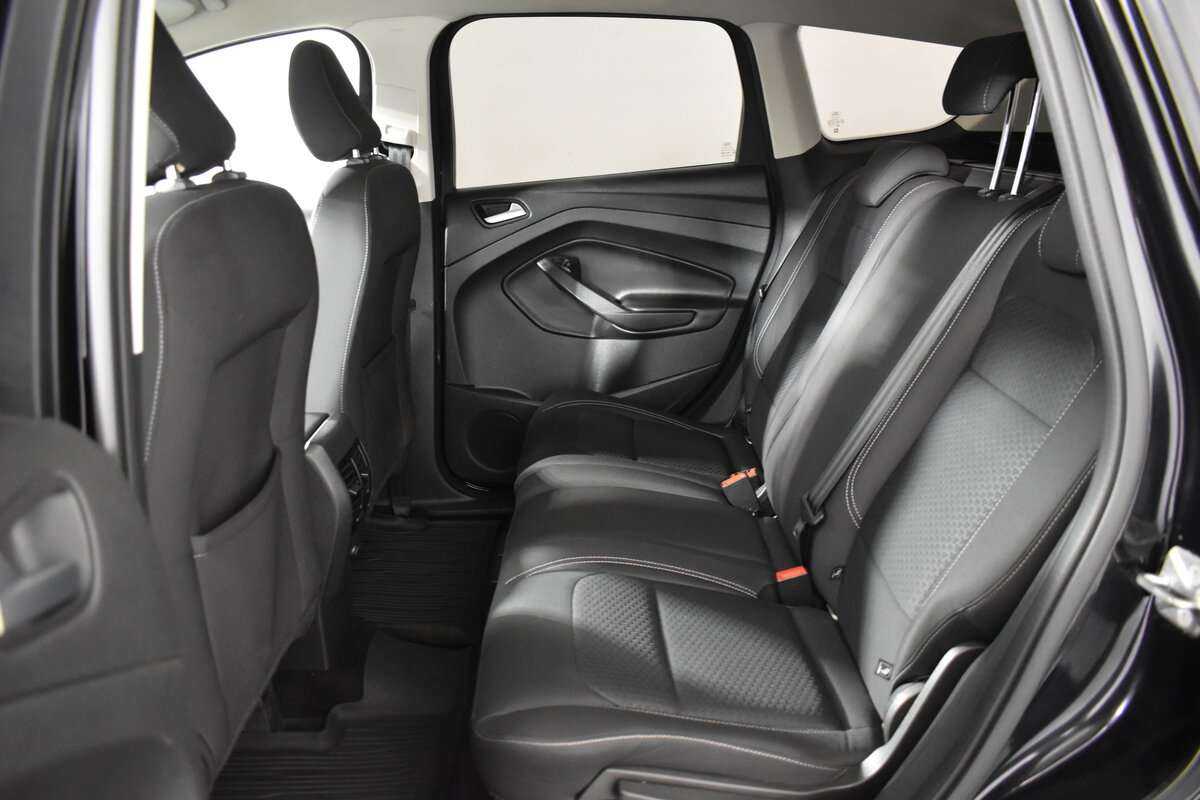 Б/У Форд Куга 2017 года. Фото: #24