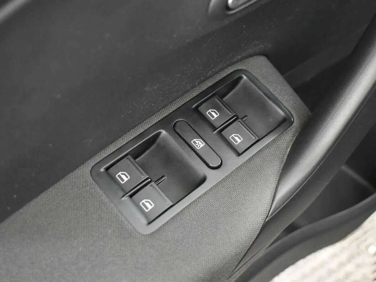 Б/У Фольксваген Поло 2017 года. Фото: #7