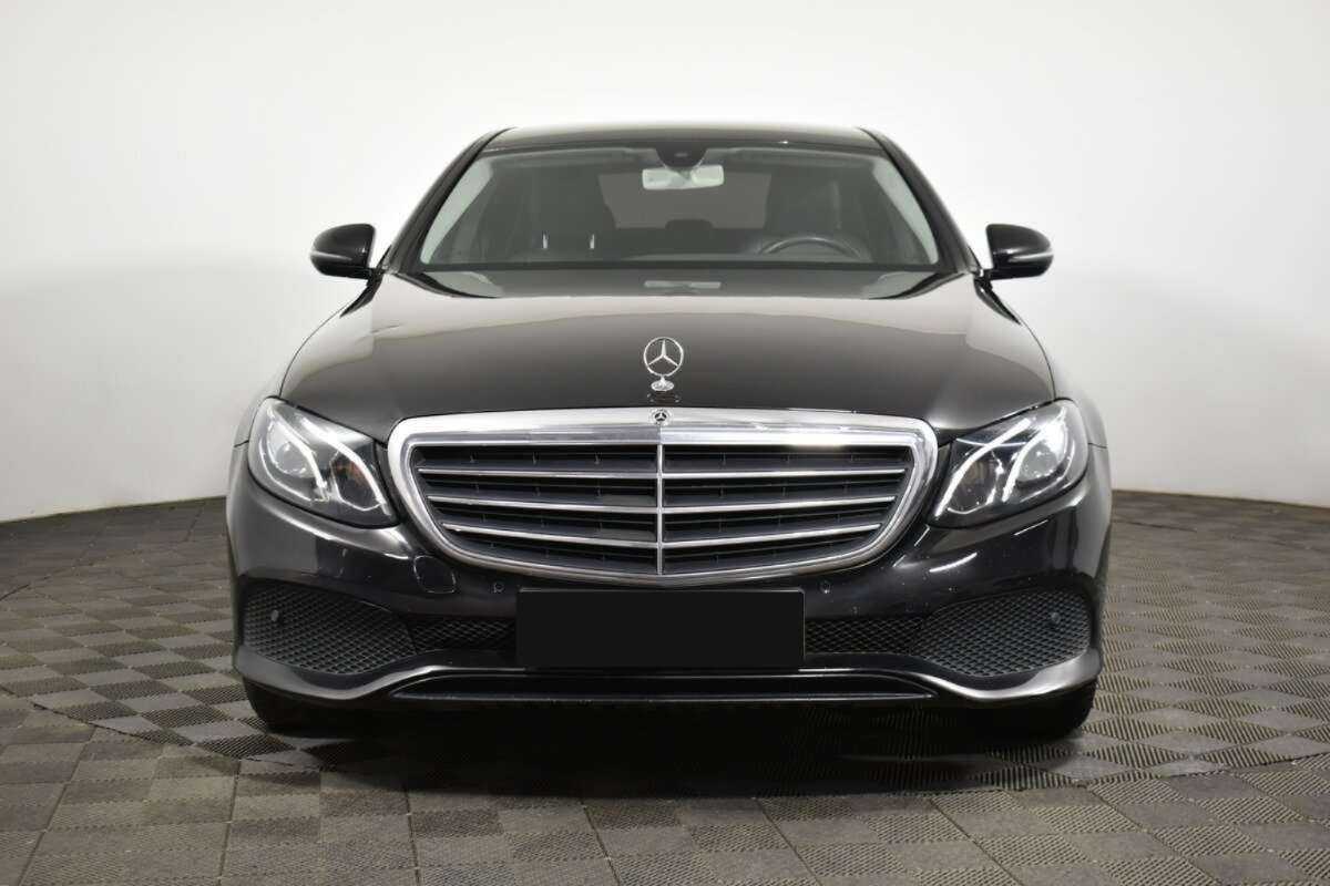 Mercedes-Benz E-Класс 2018 года с пробегом. Фото: #1