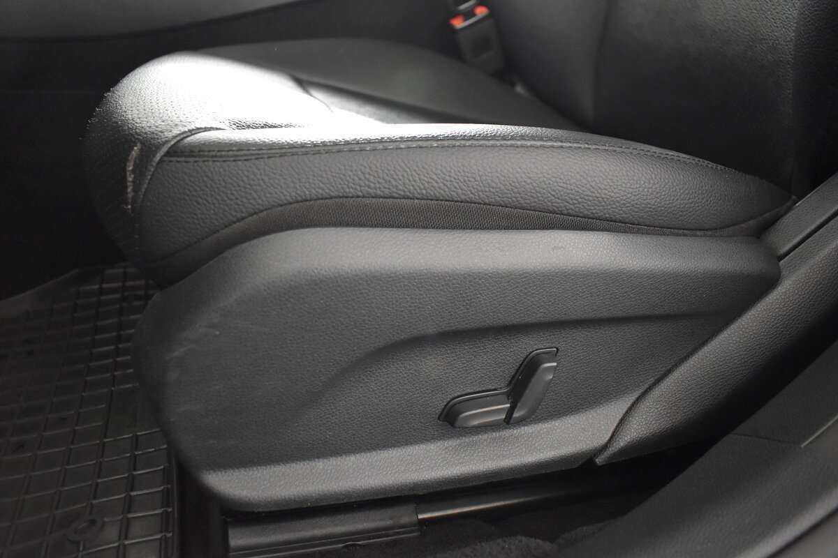 Mercedes-Benz E-Класс 2018 года с пробегом. Фото: #23