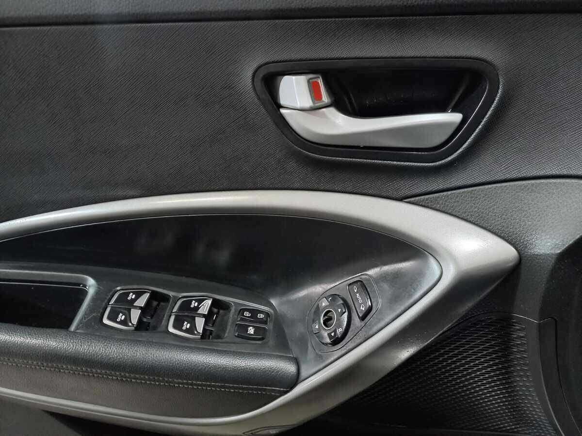 Б/У Хендай Санта Фе 2013 года. Фото: #15