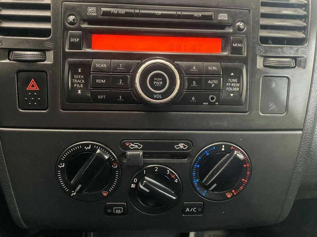 Б/У Ниссан Тиида 2013 года. Фото: #12