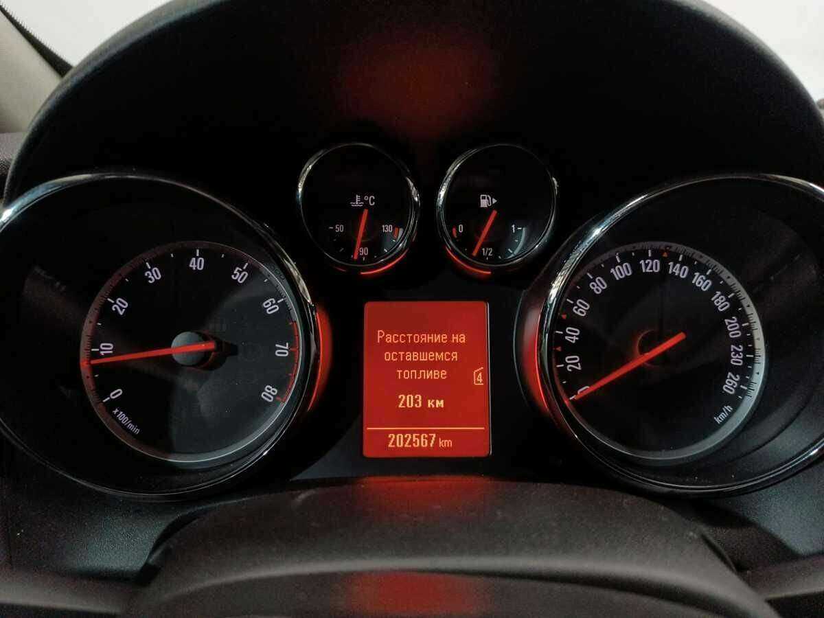 Б/У Опель Астра 2013 года. Фото: #12