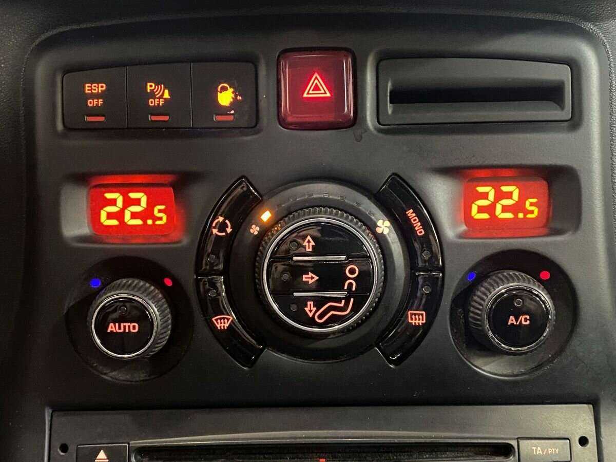 Б/У Ситроен Ц3 Пикассо 2012 года. Фото: #12