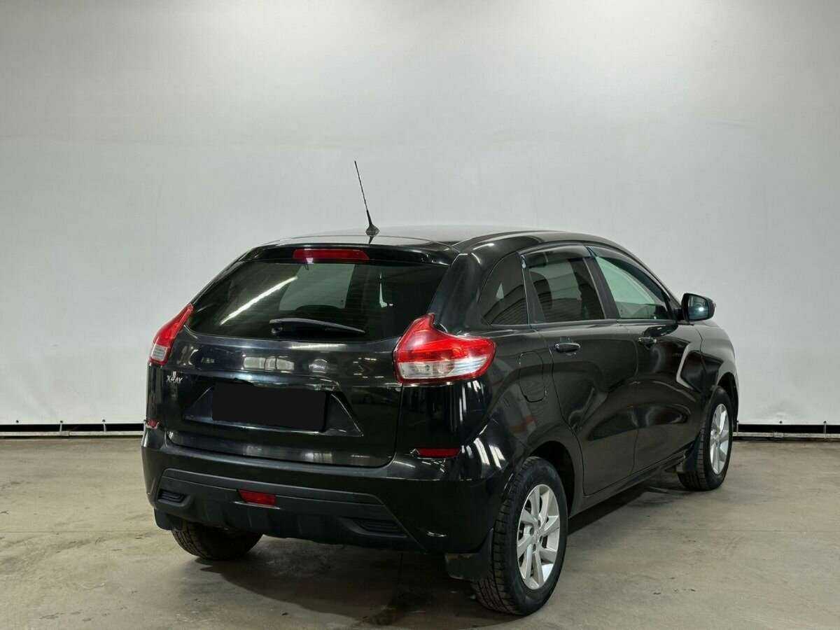 Б/У Лада (ВАЗ) ИКСРЭЙ 2017 года. Фото: #4