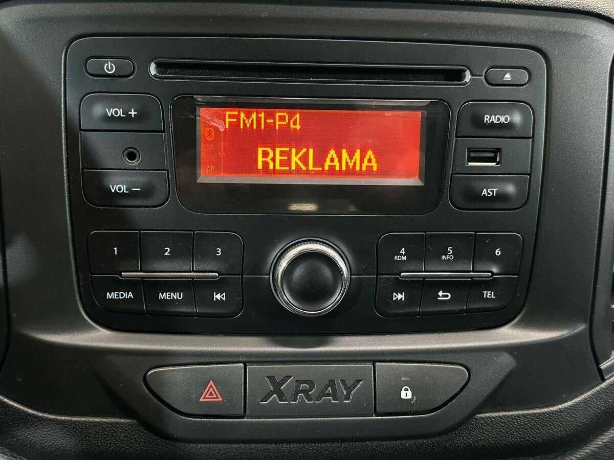 Б/У Лада (ВАЗ) ИКСРЭЙ 2017 года. Фото: #13