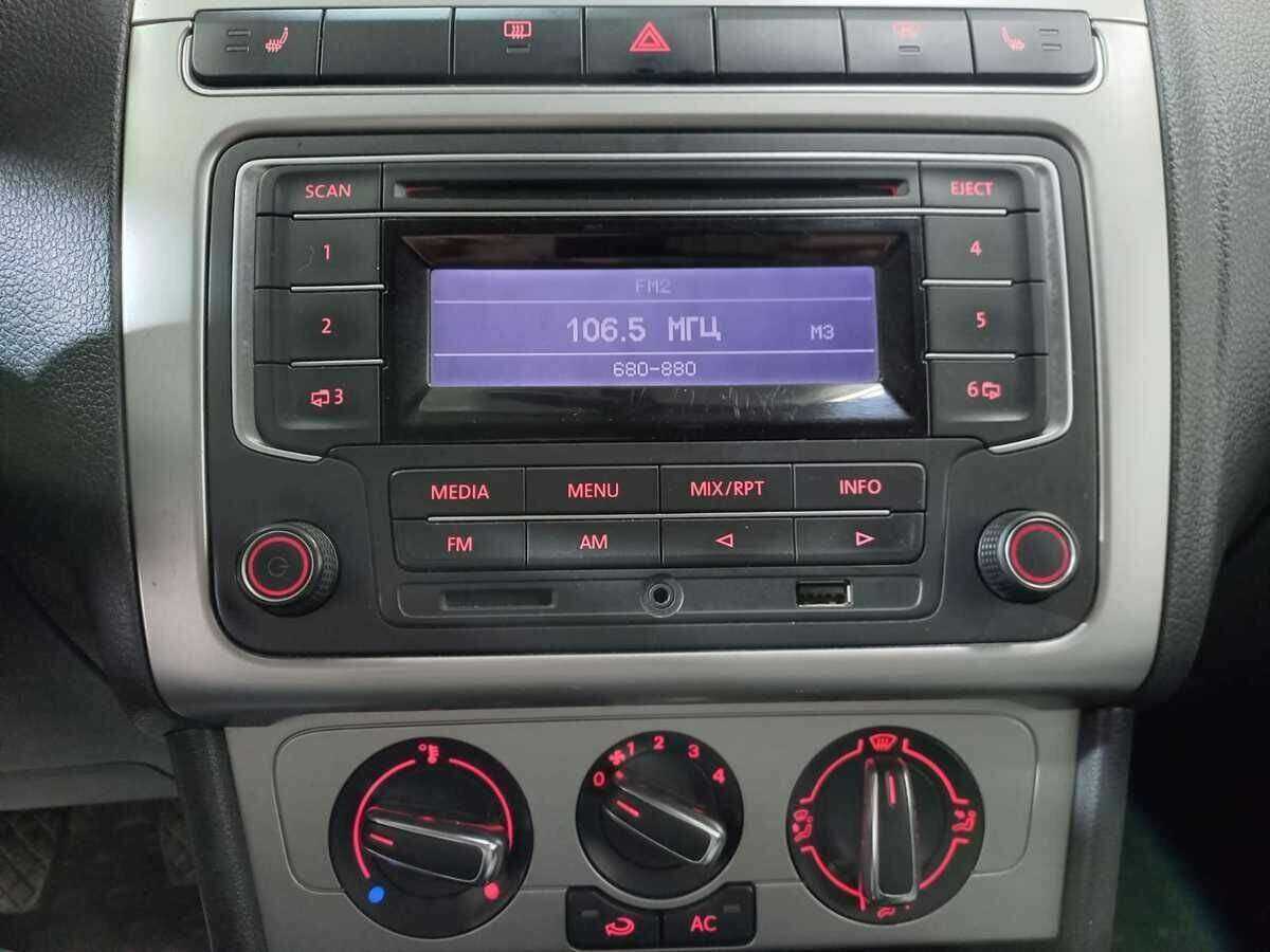 Б/У Фольксваген Поло 2013 года. Фото: #12