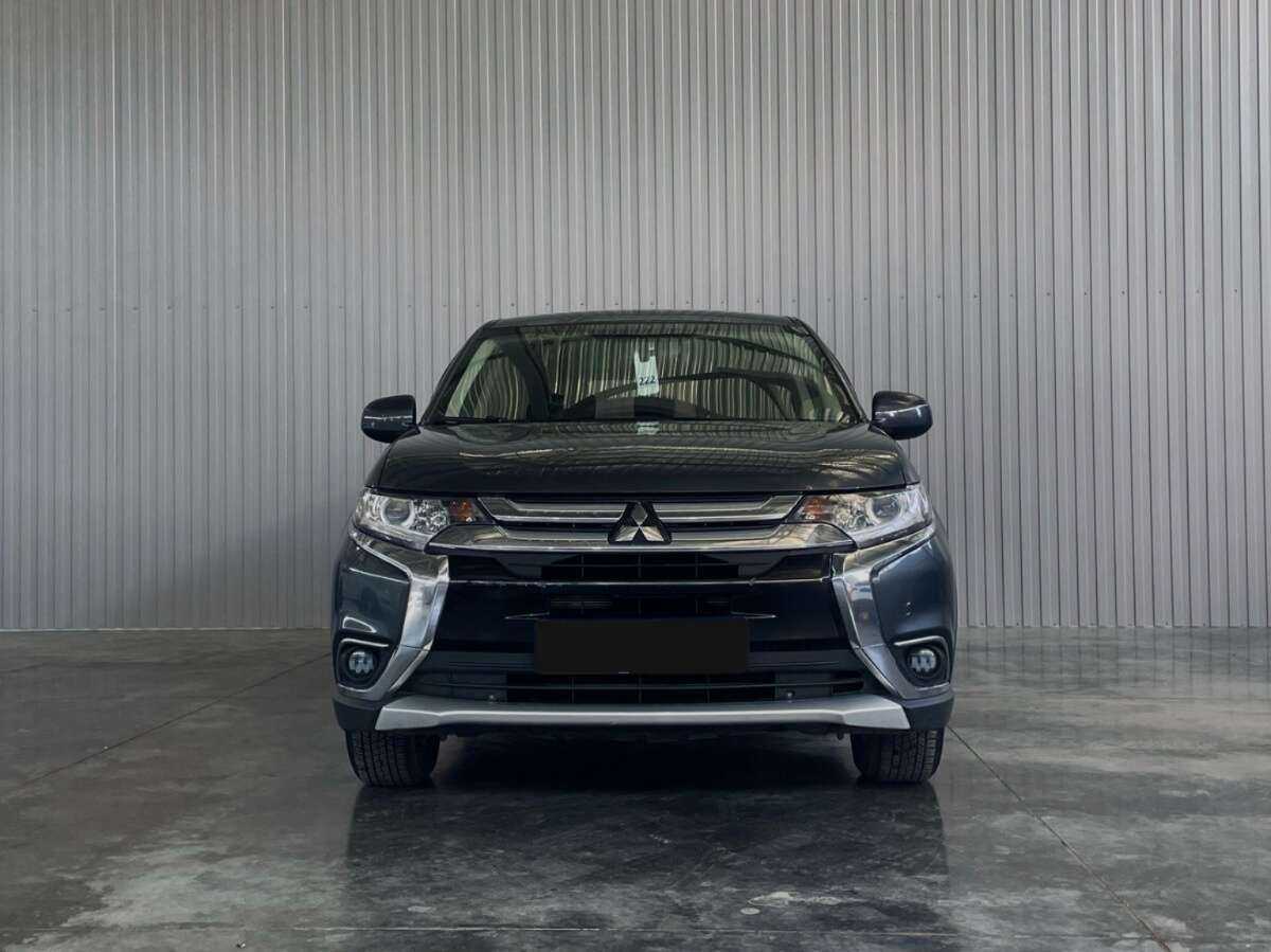 Mitsubishi Outlander 2018 года с пробегом. Фото: #1