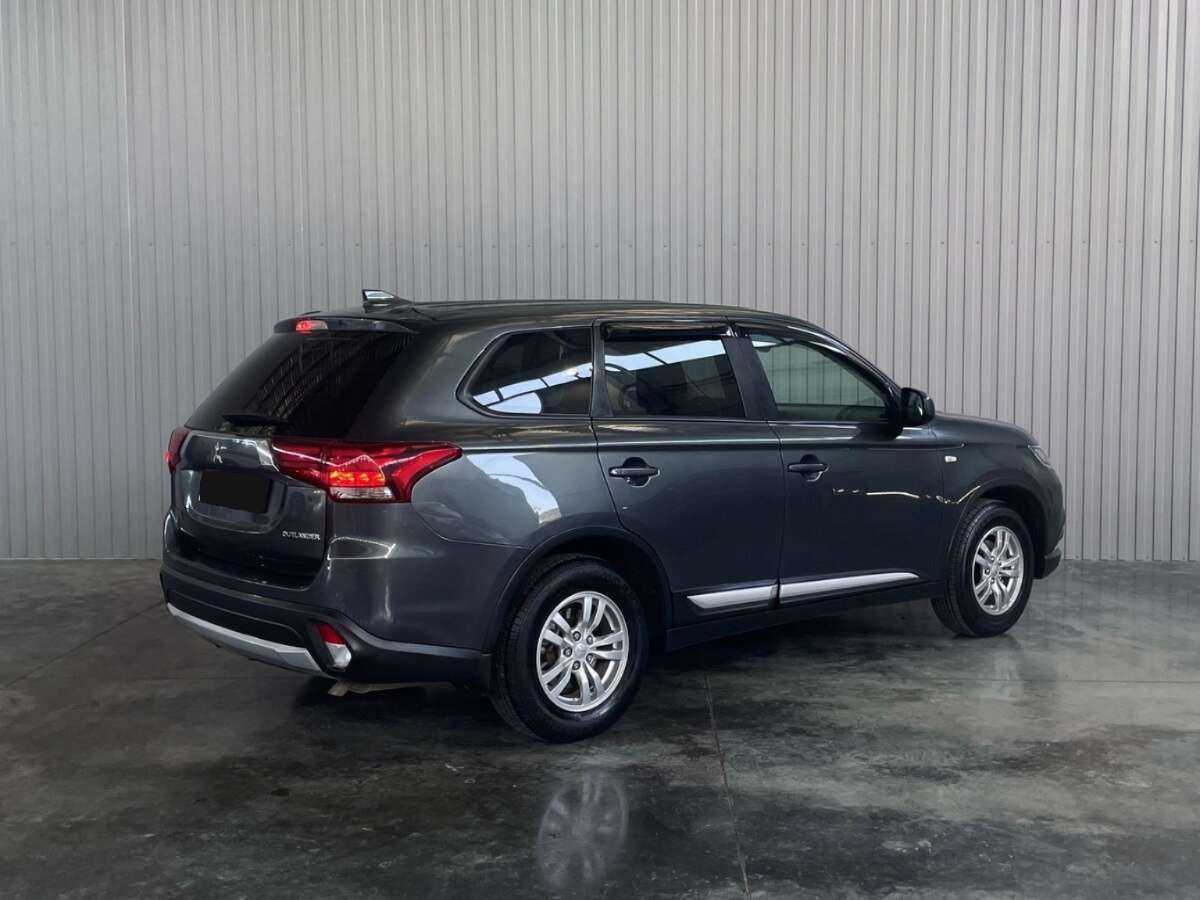 Mitsubishi Outlander 2018 года с пробегом. Фото: #4