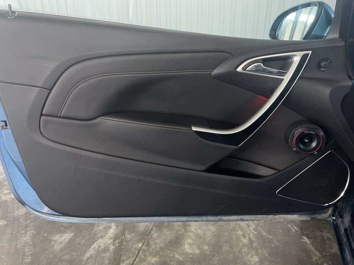 Opel Astra 2014 года с пробегом. Фото: #14