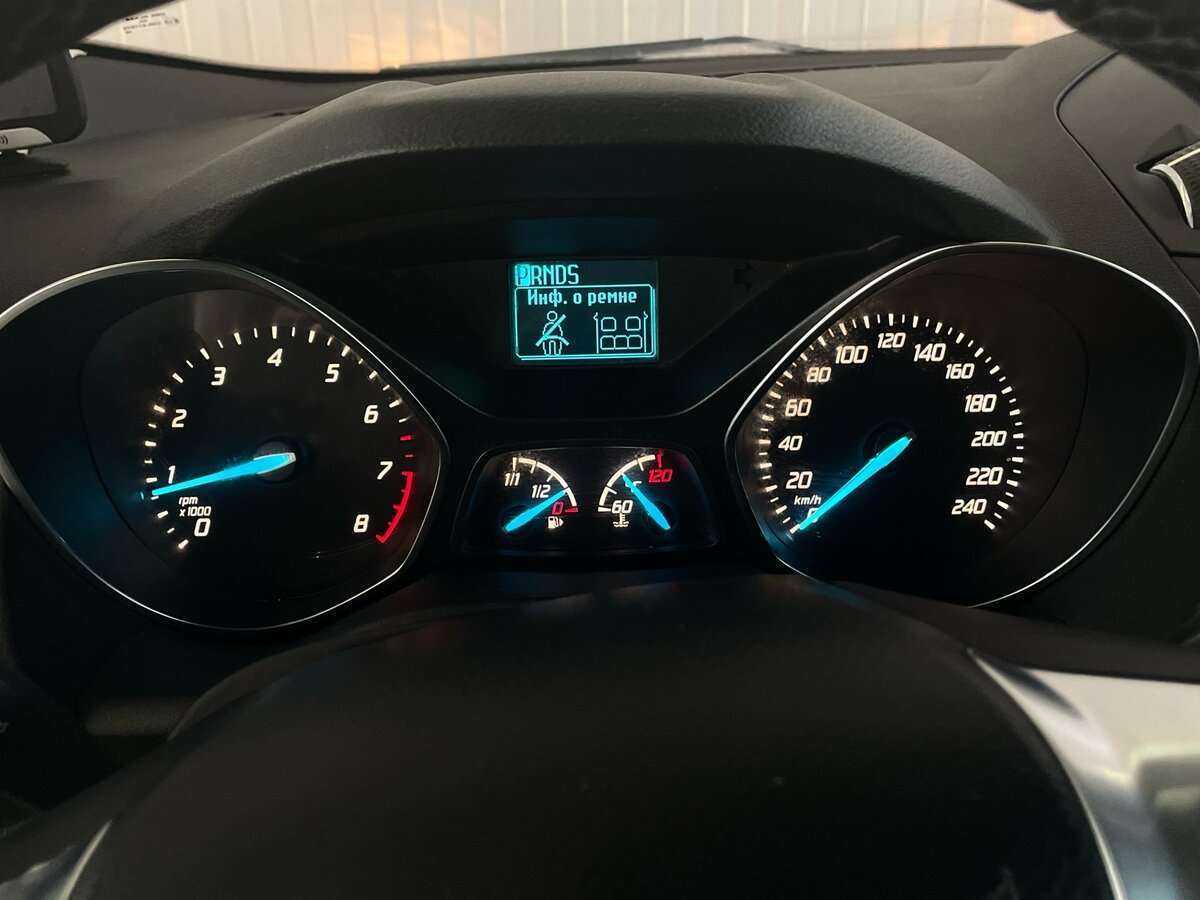 Ford Kuga 2015 года с пробегом. Фото: #12