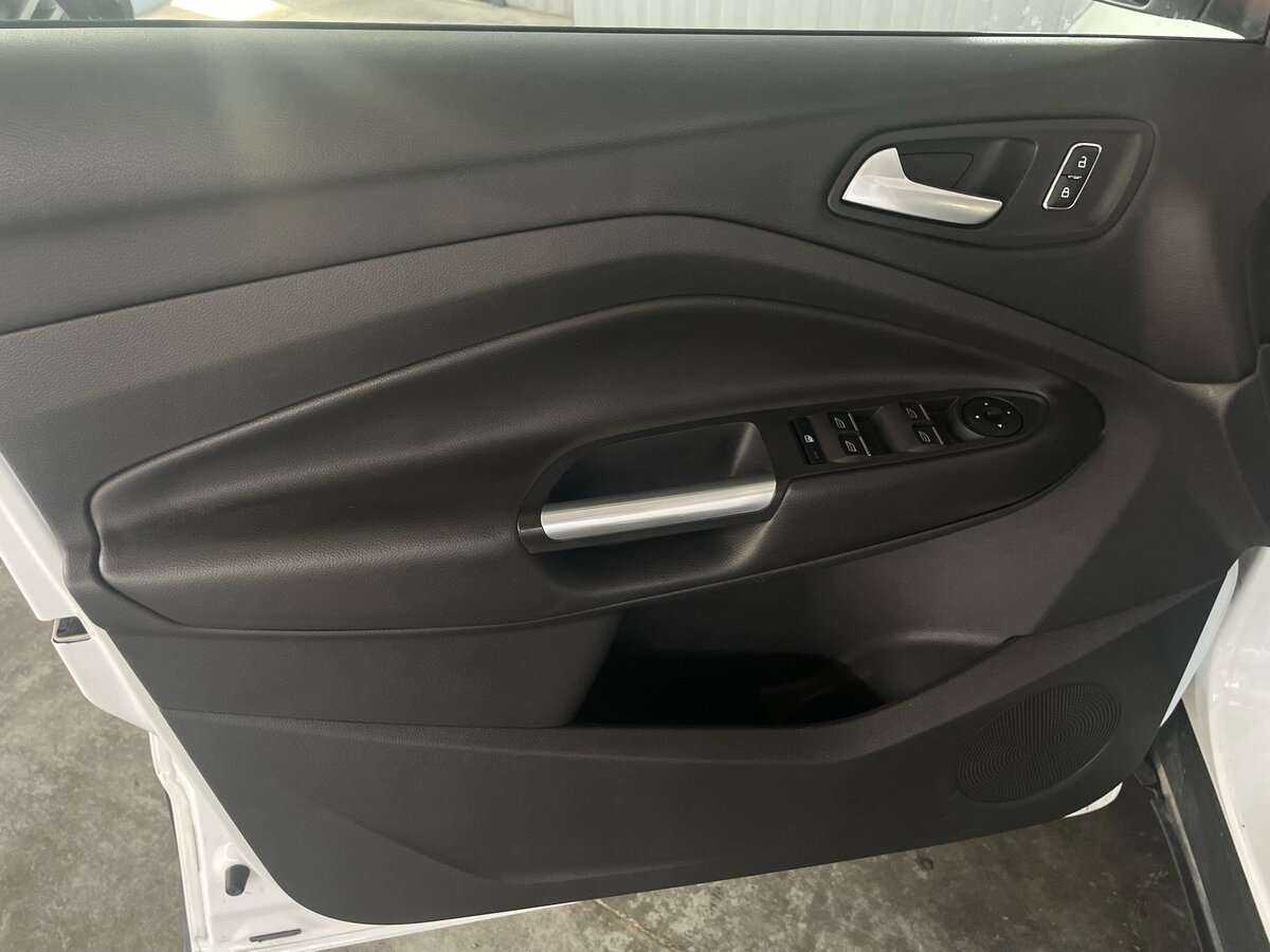 Ford Kuga 2015 года с пробегом. Фото: #19