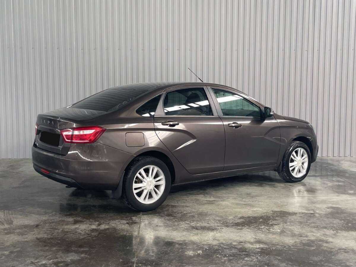 Lada (ВАЗ) Vesta 2018 года с пробегом. Фото: #4