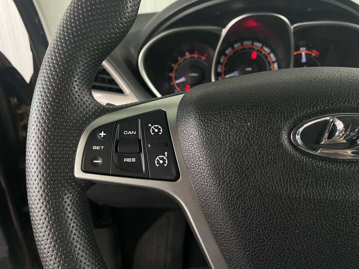 Lada (ВАЗ) Vesta 2018 года с пробегом. Фото: #10