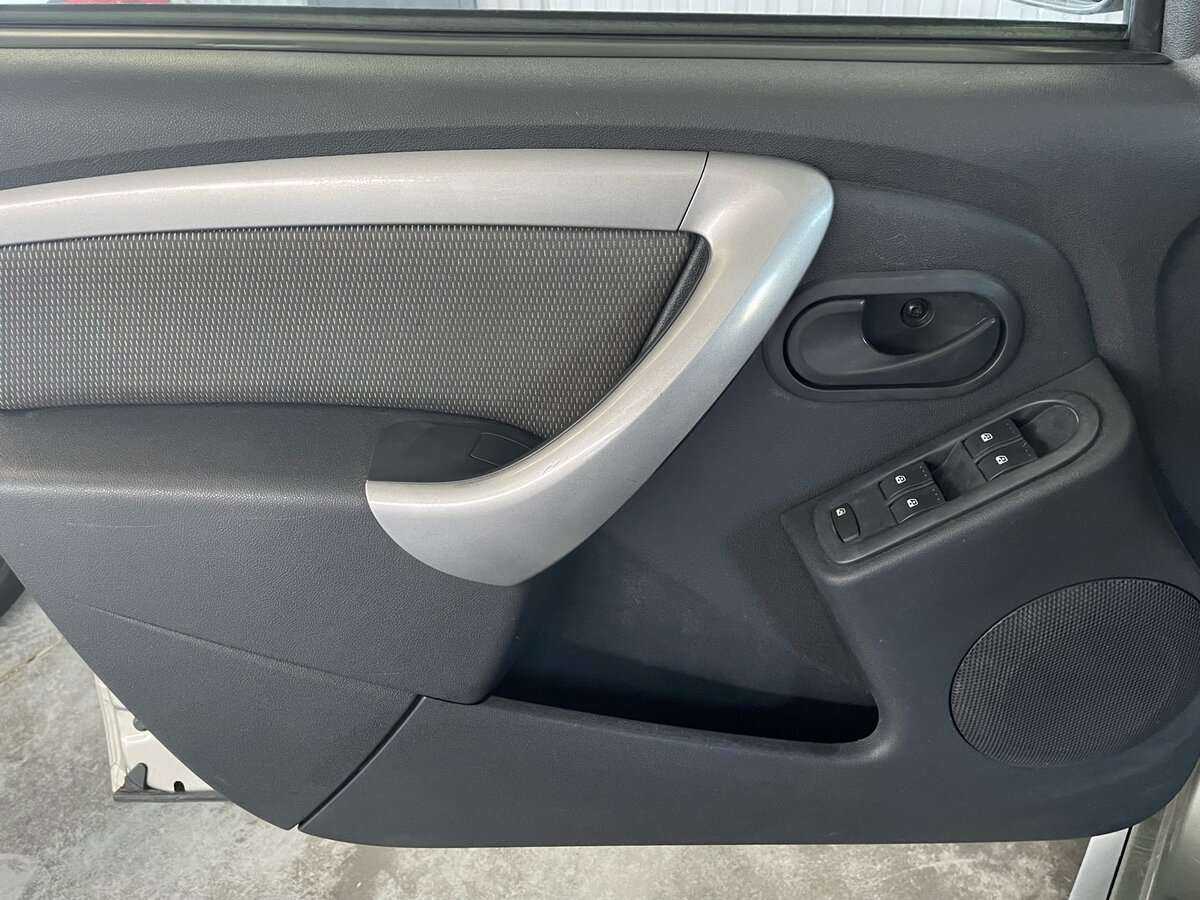 Renault Duster 2013 года с пробегом. Фото: #15