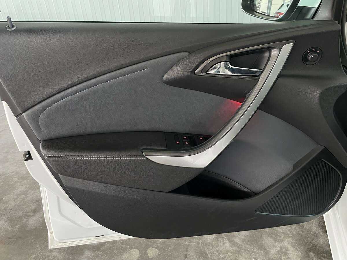 Opel Astra 2014 года с пробегом. Фото: #19