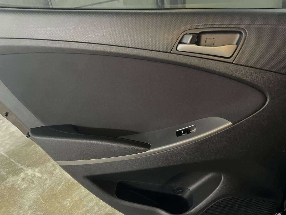 Hyundai Solaris 2015 года с пробегом. Фото: #18