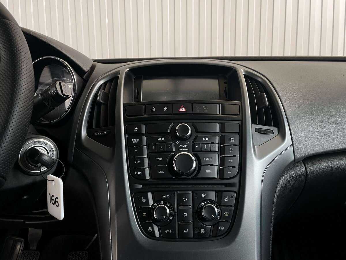 Opel Astra 2012 года с пробегом. Фото: #10