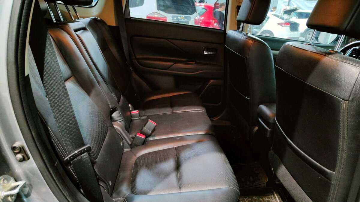 Mitsubishi Outlander 2012 года с пробегом. Фото: #17