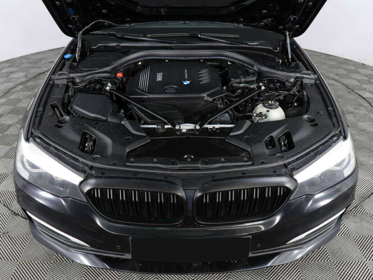 BMW 5 серии 2017 года с пробегом. Фото: #9