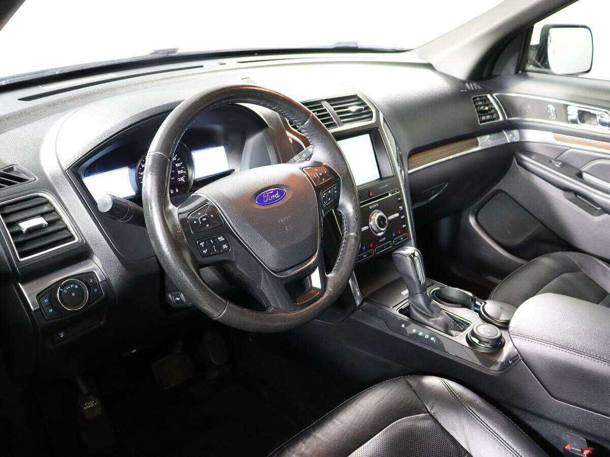 Ford Explorer 2016 года с пробегом. Фото: #12