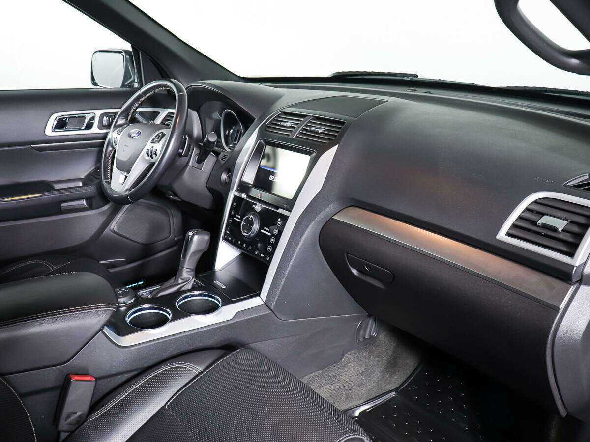 Ford Explorer 2013 года с пробегом. Фото: #8