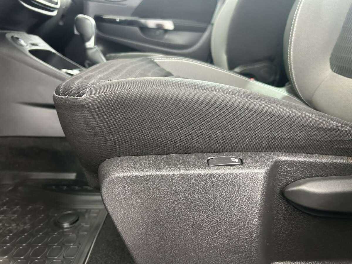 Б/У Рено Каптюр 2019 года. Фото: #9