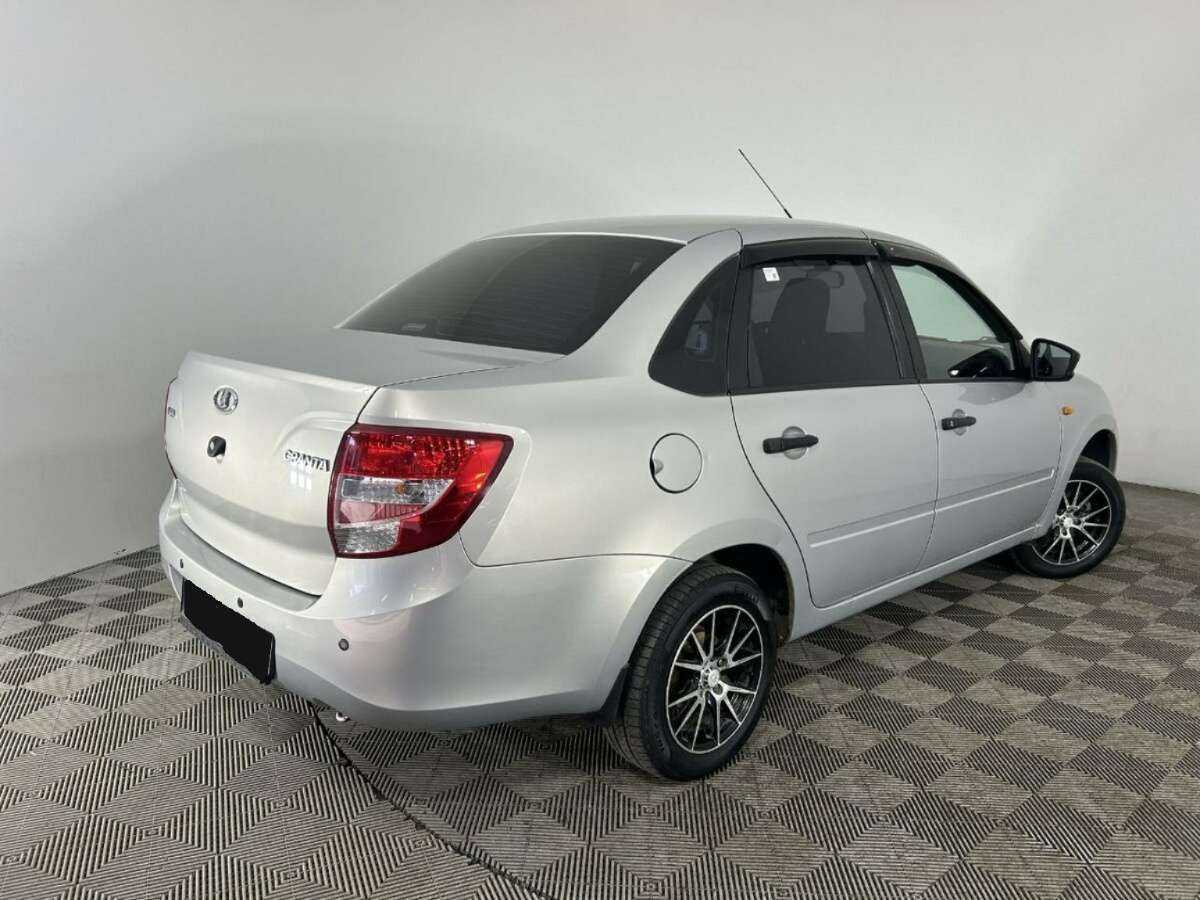 Б/У Лада (ВАЗ) Гранта 2017 года. Фото: #5