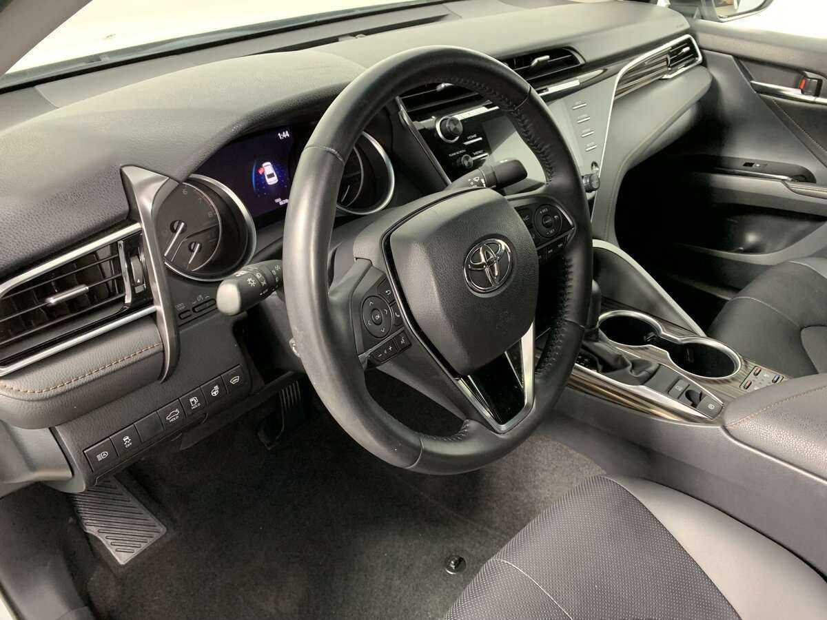 Toyota Camry 2021 года с пробегом. Фото: #15