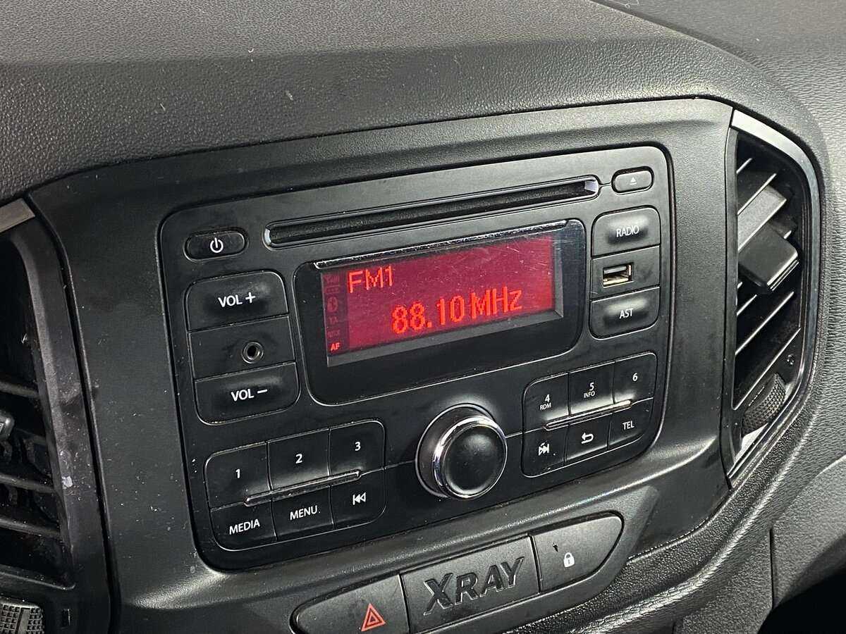 Б/У Лада (ВАЗ) ИКСРЭЙ 2016 года. Фото: #12