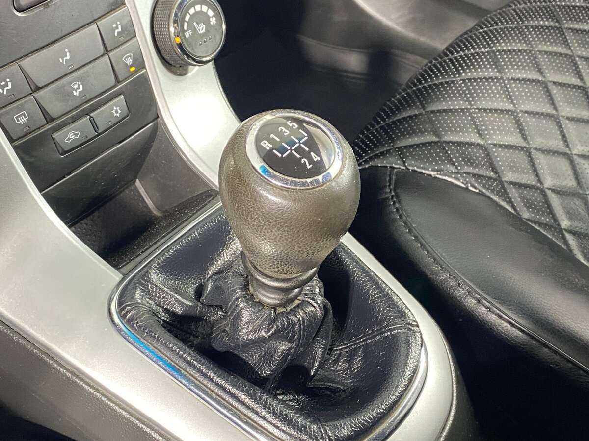 Б/У Шевроле Круз 2013 года. Фото: #12