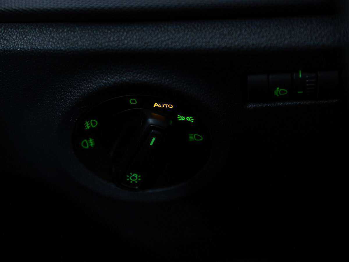 Б/У Шкода Рапид 2021 года. Фото: #10