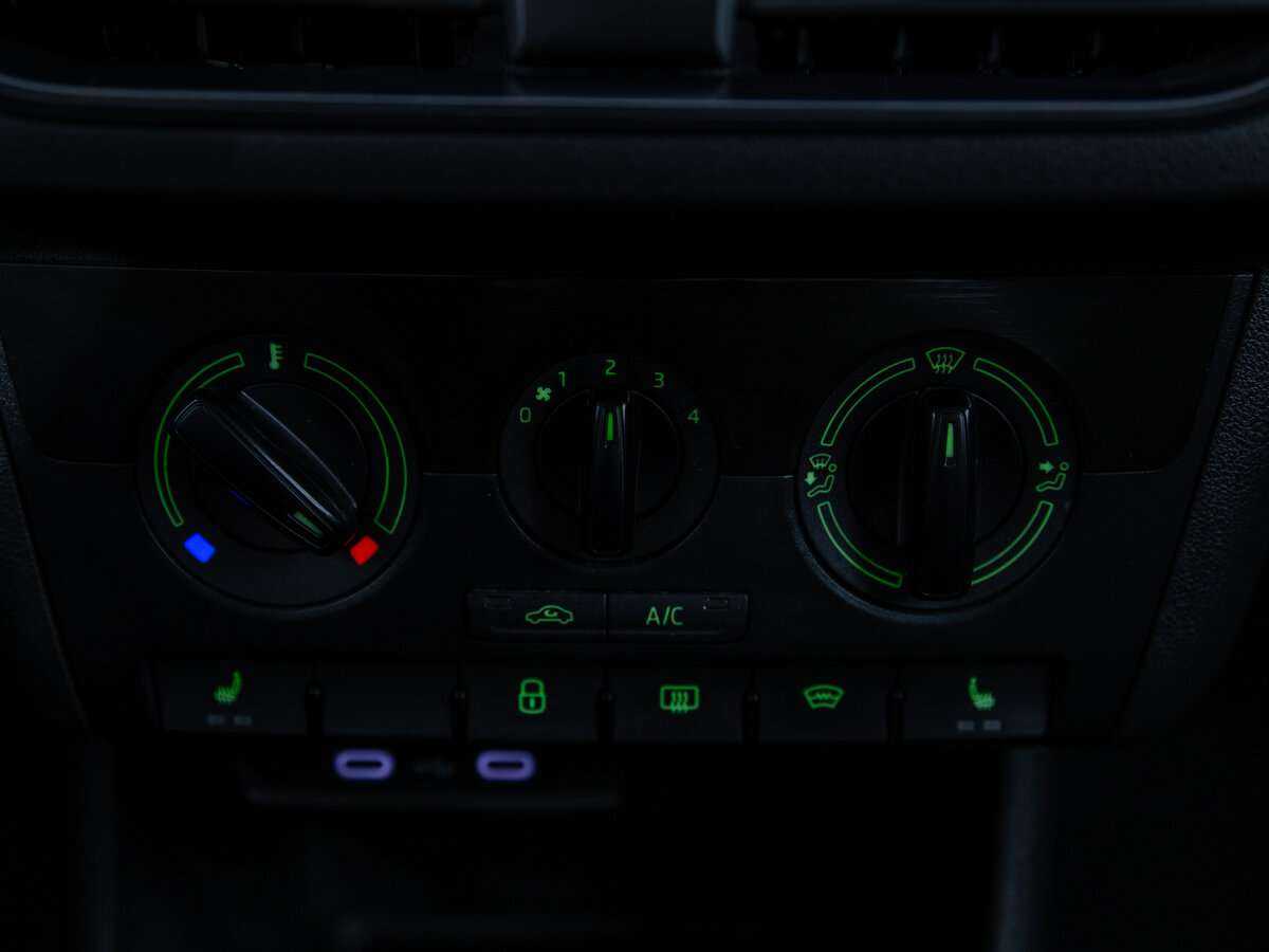 Б/У Шкода Рапид 2021 года. Фото: #14