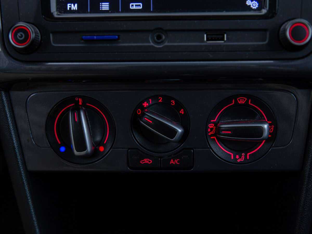 Б/У Фольксваген Поло 2019 года. Фото: #17