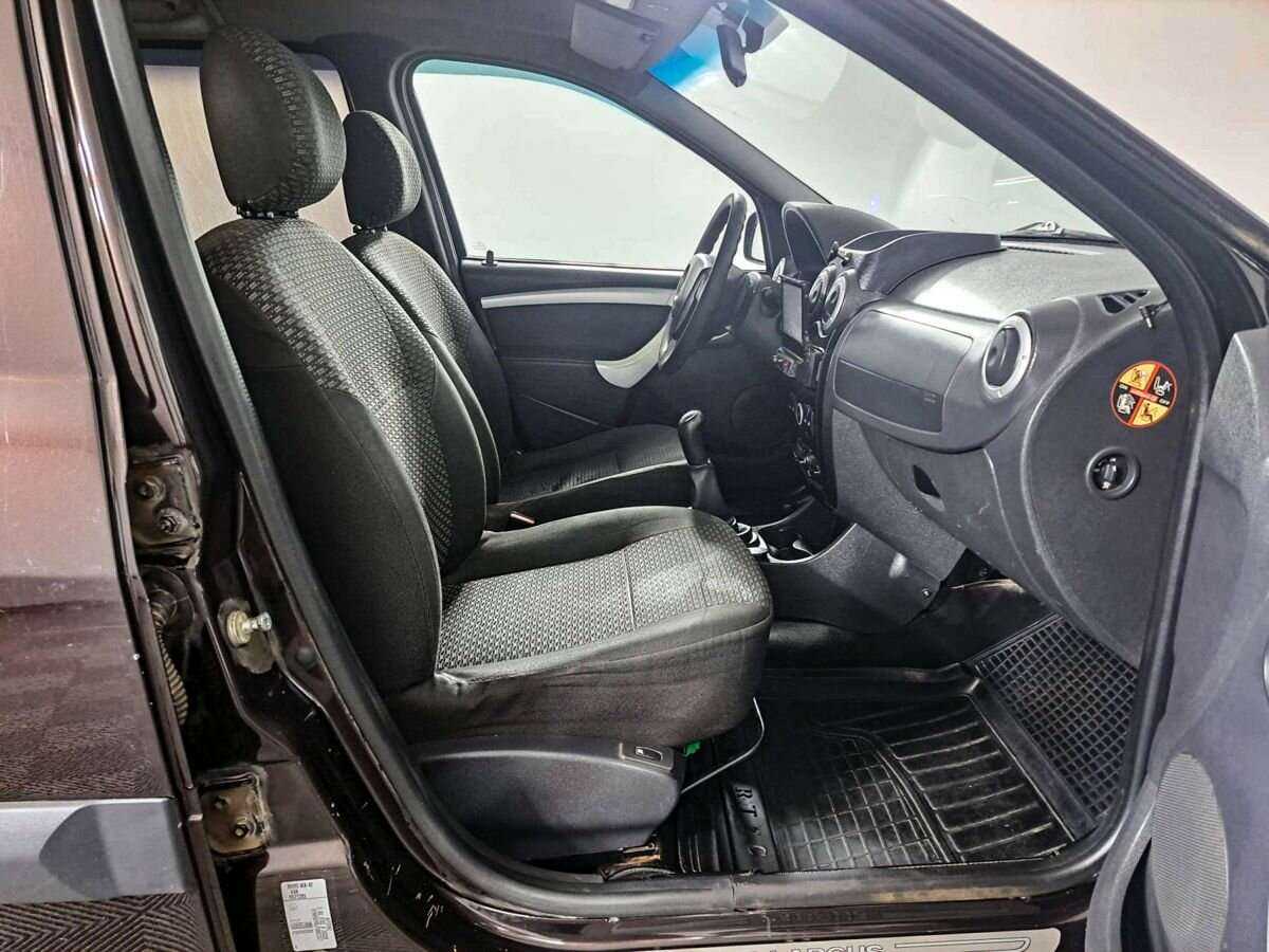 Б/У Лада (ВАЗ) Ларгус 2015 года. Фото: #10