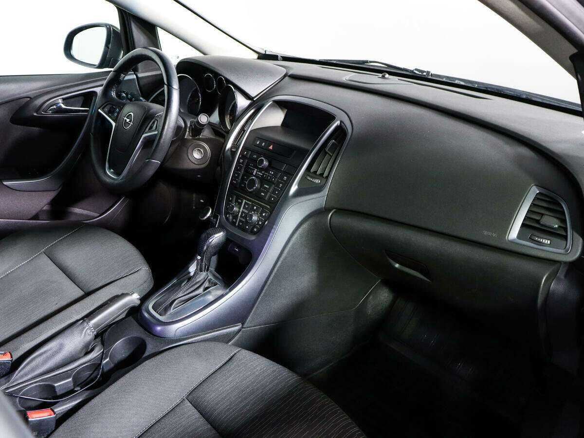 Б/У Опель Астра 2014 года. Фото: #6