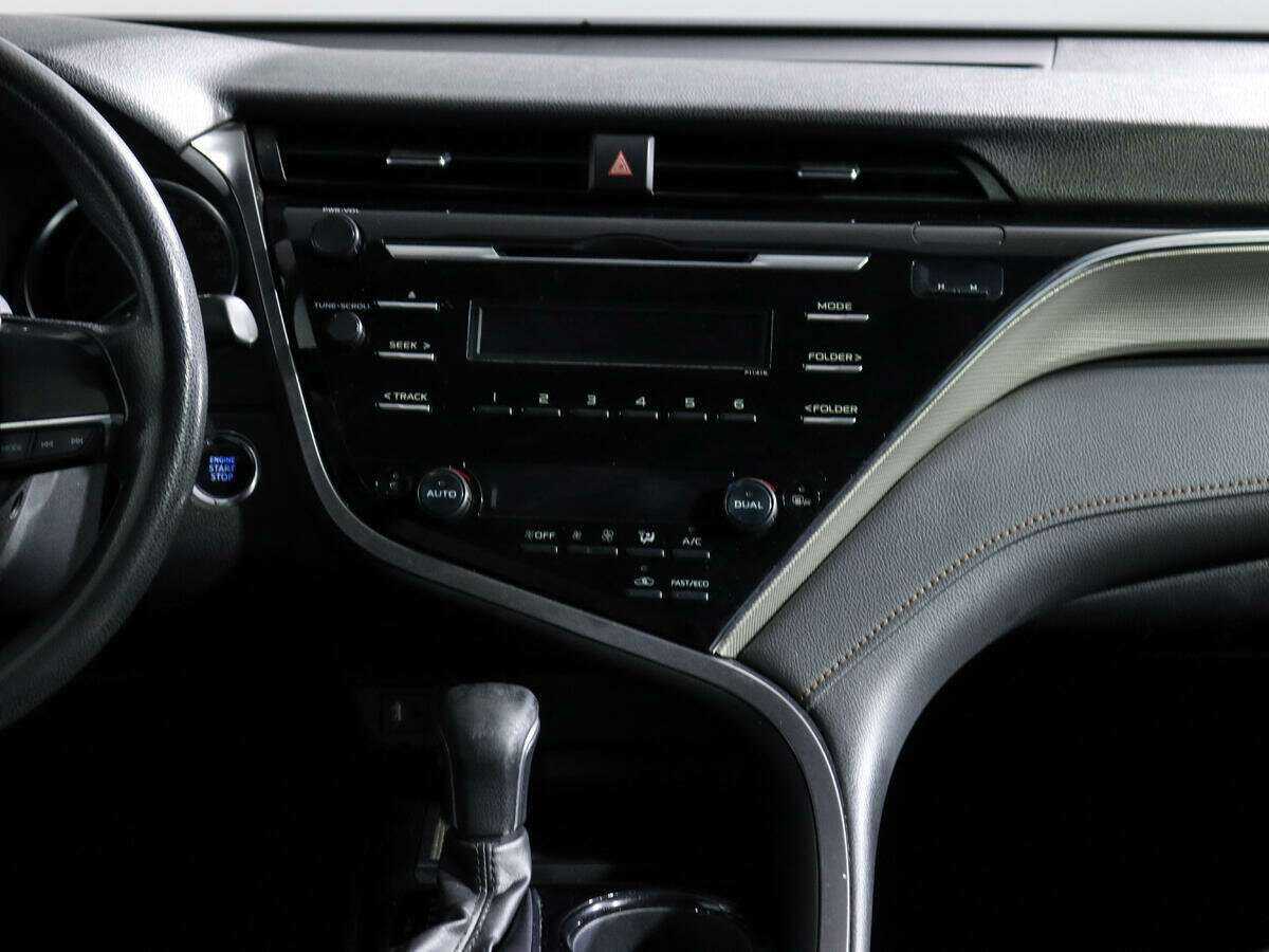 Б/У Тойота Камри 2021 года. Фото: #12