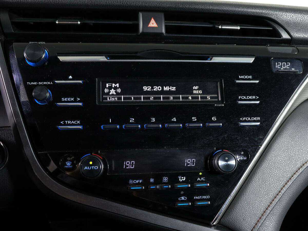 Б/У Тойота Камри 2021 года. Фото: #17