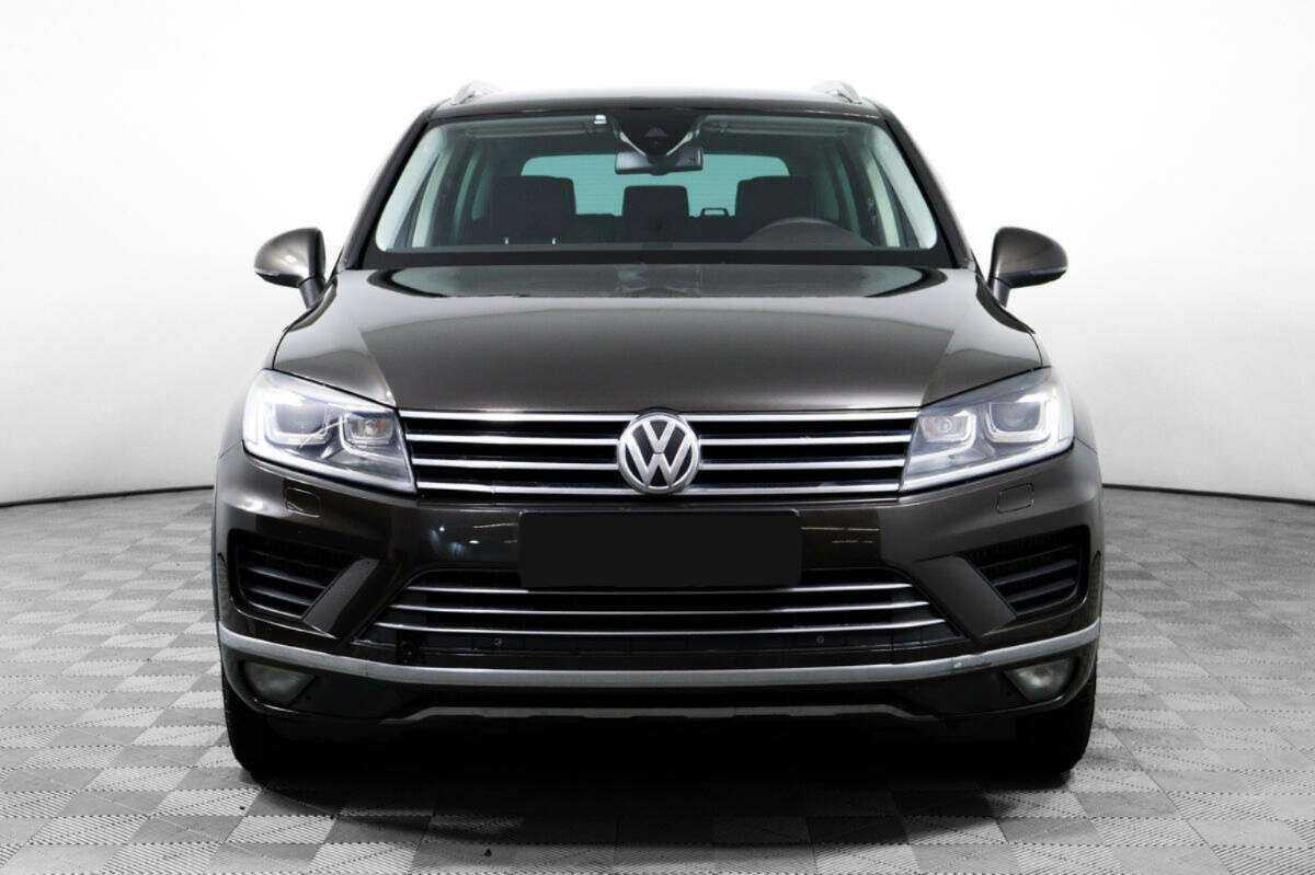Volkswagen Touareg 2015 года с пробегом. Фото: #1