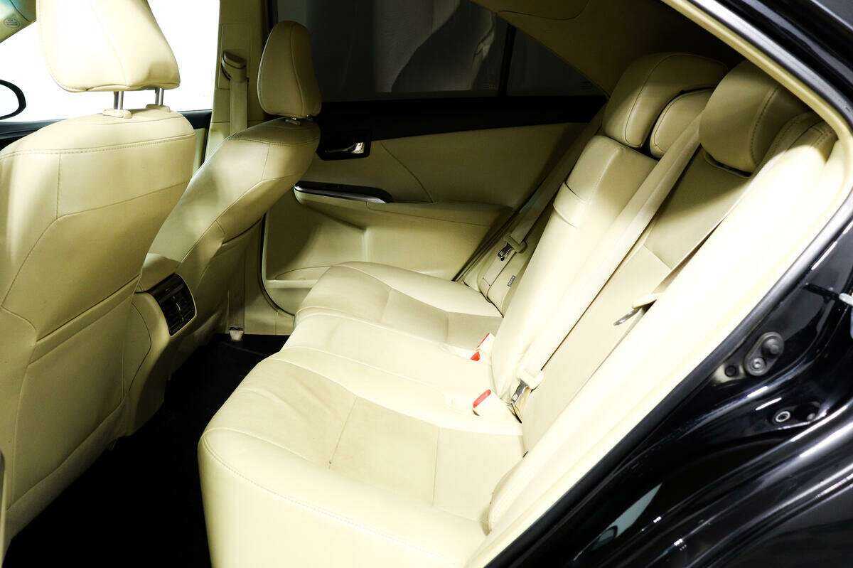 Б/У Тойота Камри 2017 года. Фото: #11