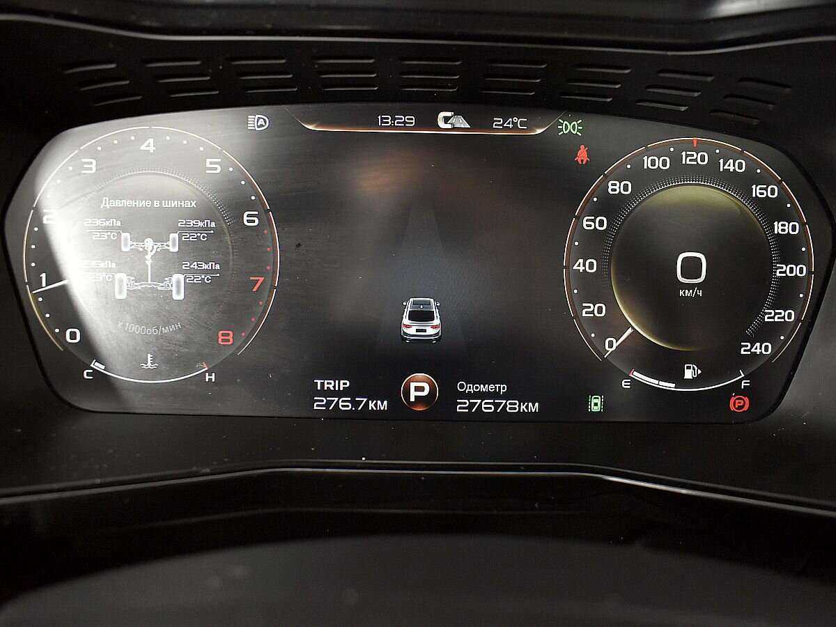 Geely Tugella 2022 года с пробегом. Фото: #11