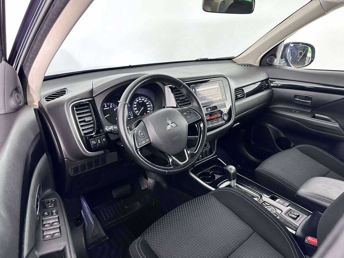 Mitsubishi Outlander 2019 года с пробегом. Фото: #9